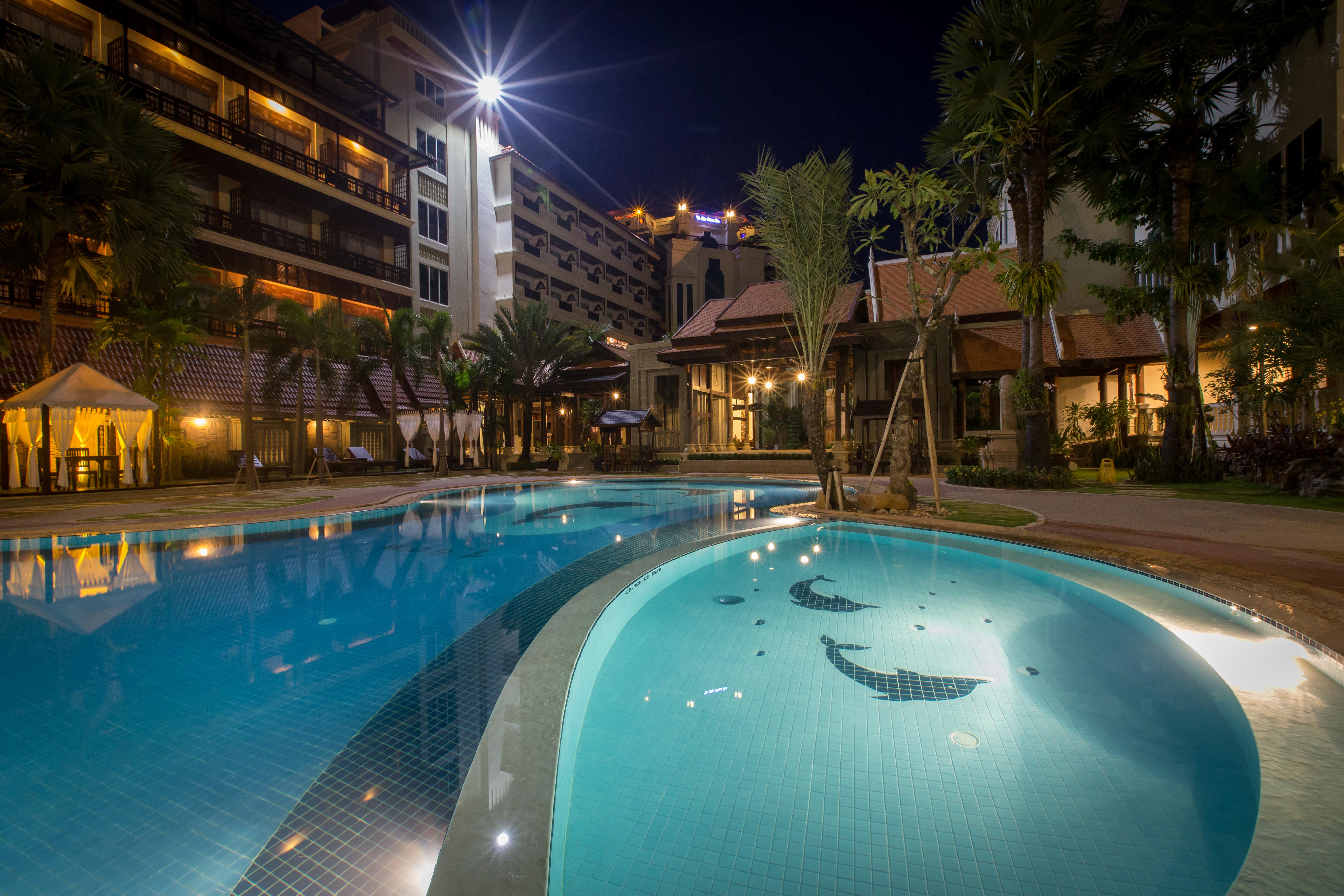 Empress Residence Resort And Spa Сіємреап Екстер'єр фото