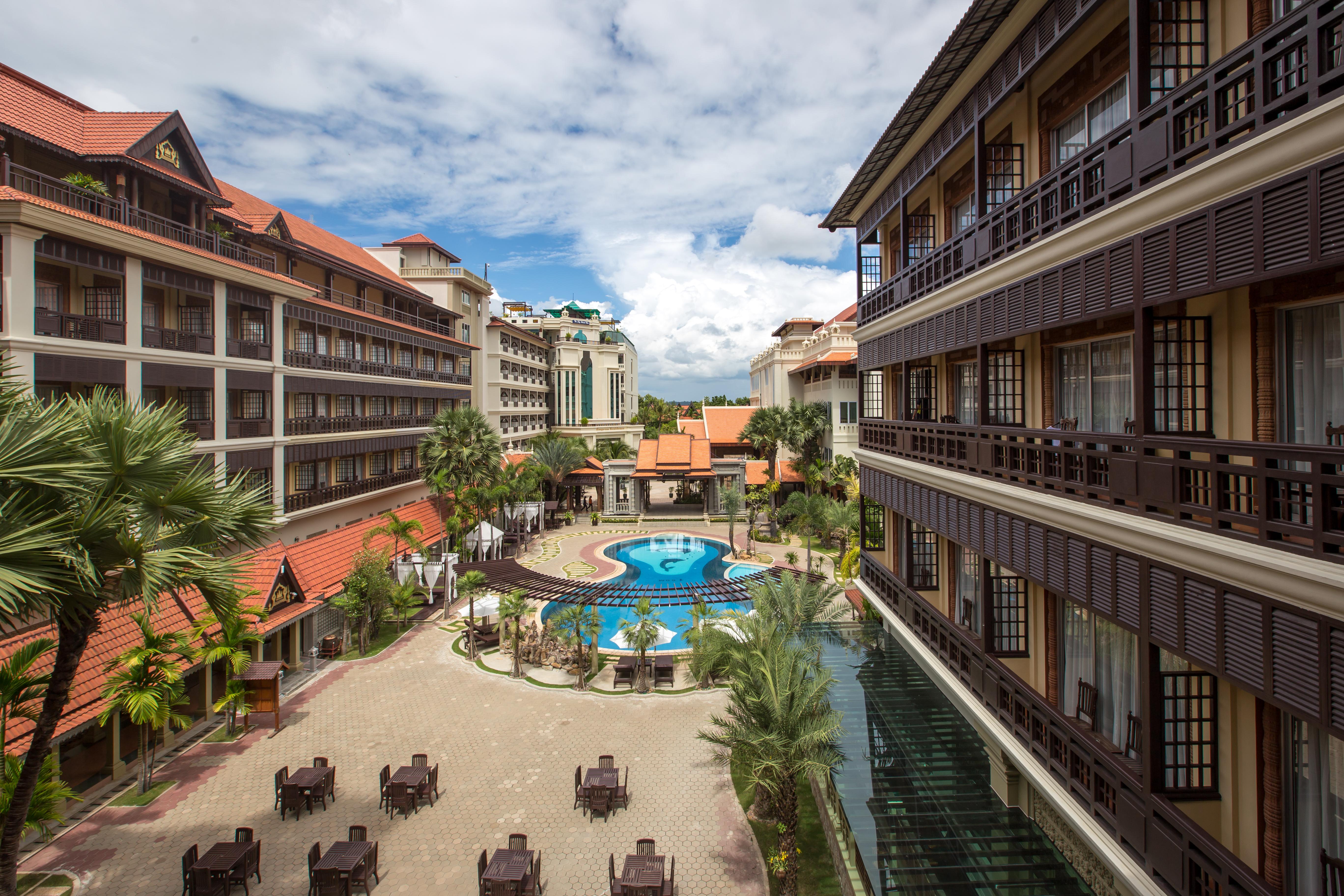 Empress Residence Resort And Spa Сіємреап Екстер'єр фото